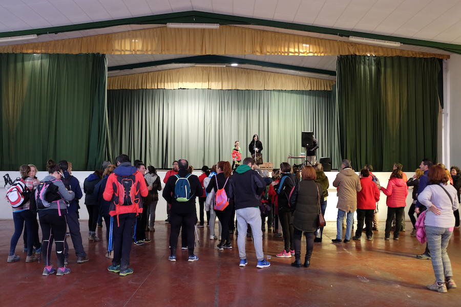 Más de 500 inscripciones en la Ruta senderista de "Vasos Solidarios"