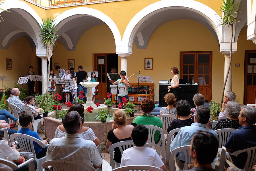 Uno de los Conciertos en el patio 