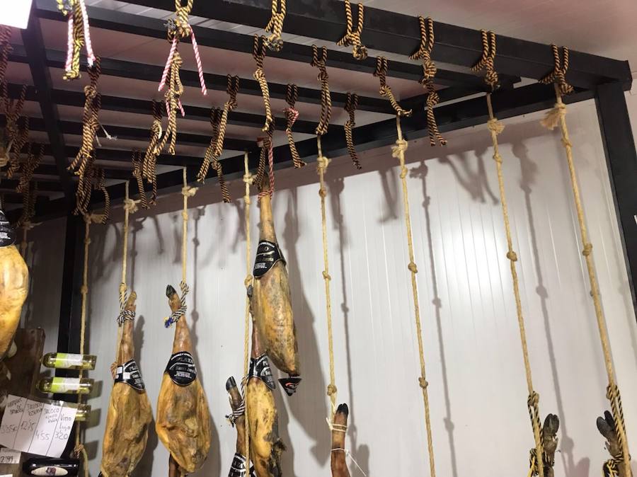 Roban jamones por valor de 12.000 euros en Zafra