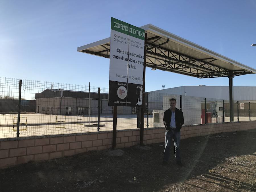 El concejal en el Centro de Transportes 