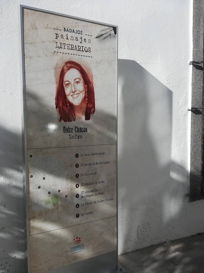 Señal en el exterior del Consistorio 