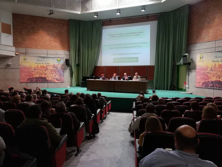 Zafra reúne a un centenar de técnicos para conocer las ayudas del AEPSA