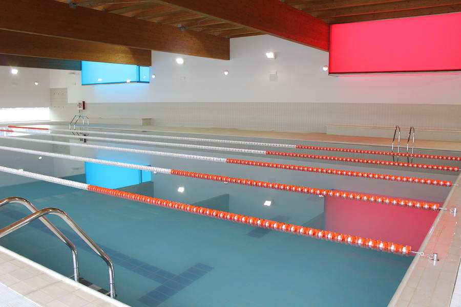 La piscina climatizada comienza la temporada de baño