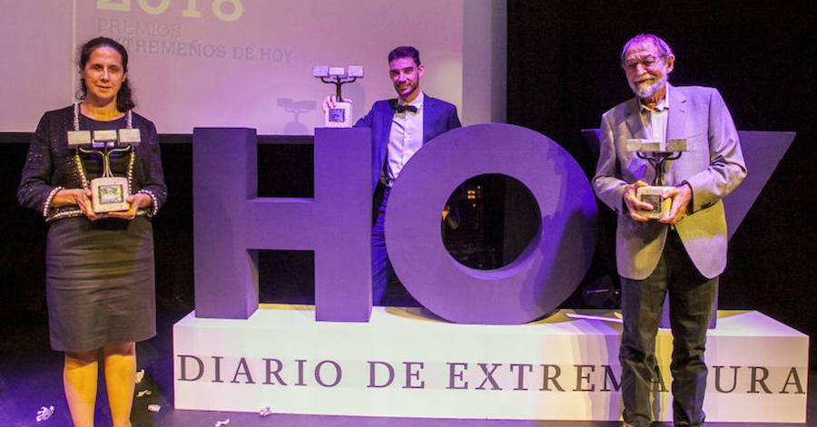 Álvaro Martín, Ana Peláez y Pablo Guerrero reciben los premios Extremeños de HOY