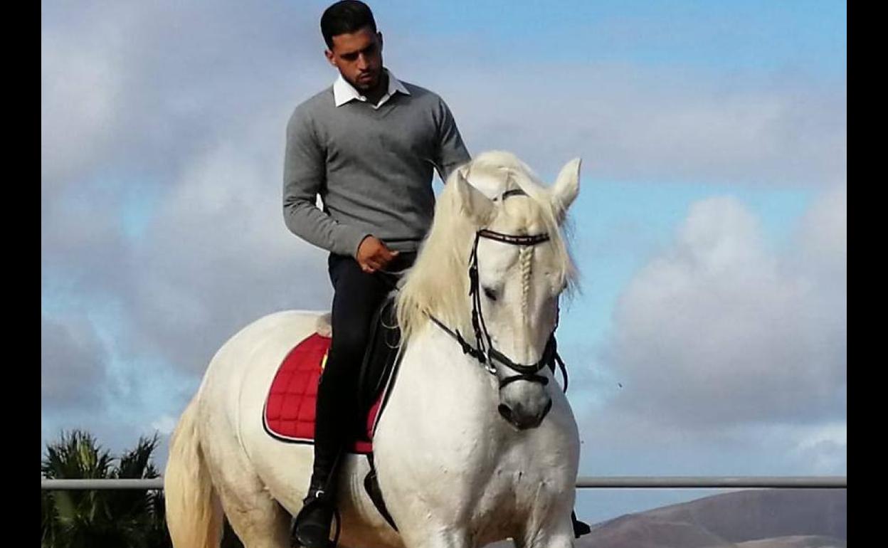 El jinete Sergio Guisado inicia nueva temporada en Gran Canaria