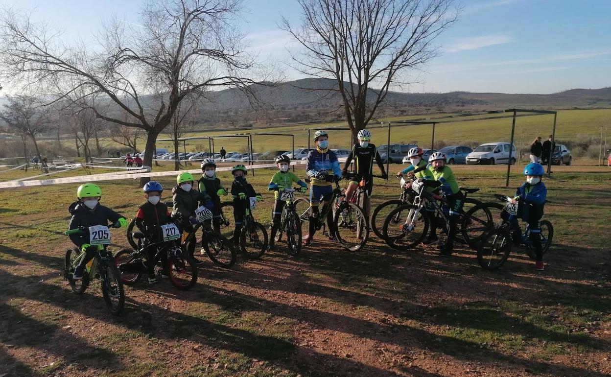 12 alumnos de la Escuela Ciclista Diexle Zalamea participan IX Rally XCO de Quintana de la Serena