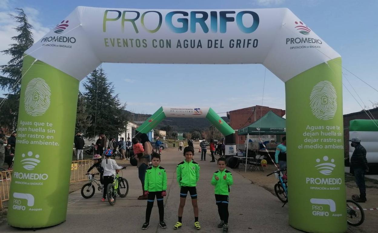 Los alumnos de la Escuela Ciclista consiguen los primeros pódium de la temporada en los JUDEX promoción
