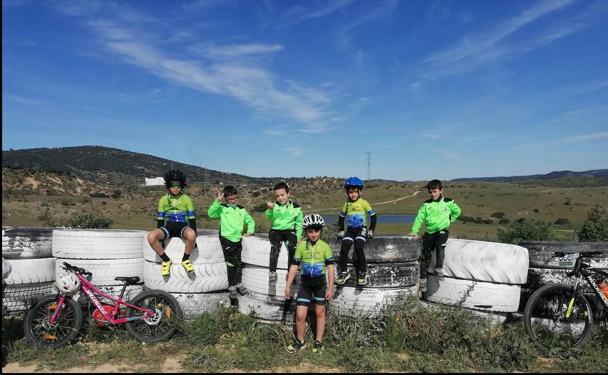 Los alumnos de la Escuela Ciclista Diexle Zalamea continúan sumando puntos en los JUDEX