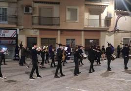 La banda de música acompañando una de las procesiones de Zalamea de la Serena.