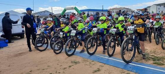 La AC Cancho Roano sigue llevando el nombre de Zalamea por toda Extremadura