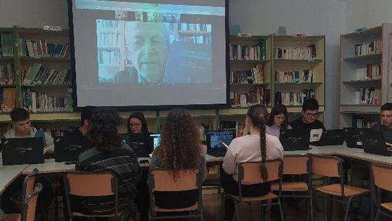 El IES Antonio de Nebrija ha puesto en marcha el club de lectura 'La Juntancia del saber popular'