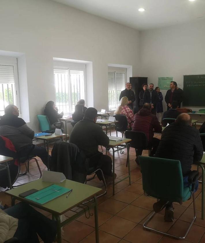 Imagen secundaria 2 - 8 ilipenses cursan la escuela taller de albañilería y arqueología