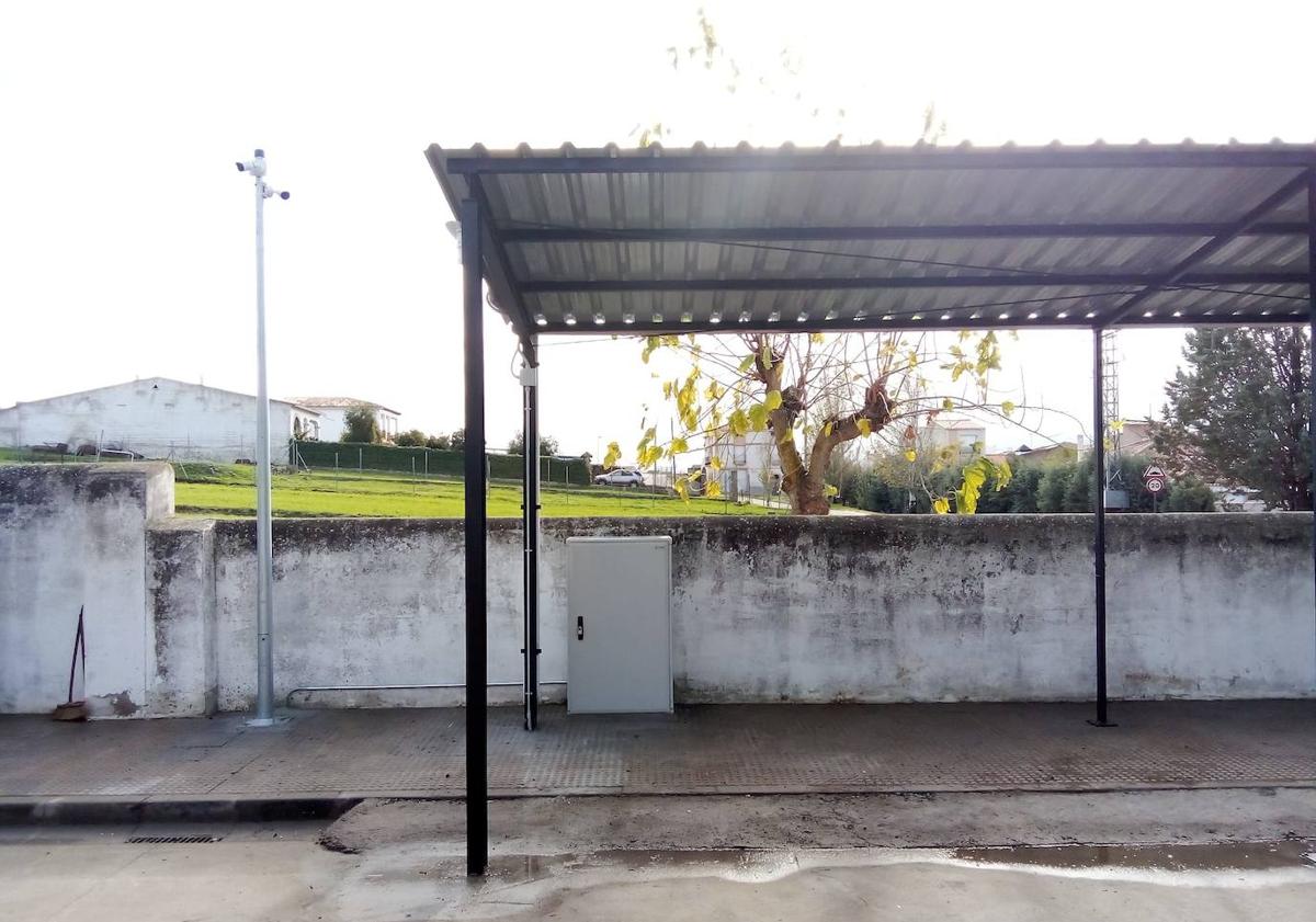 Imagen principal - La Mancomunidad de la Serena acomete varias mejoras en sus puntos limpios