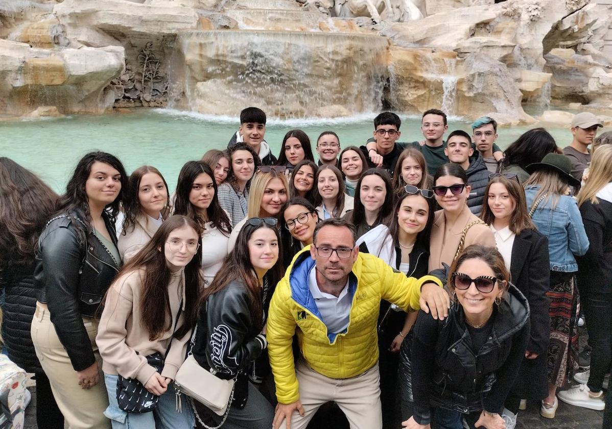 Imagen principal - Los estudiantes de 4º de ESO visitan Roma
