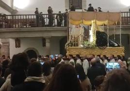 Los ilipenses han cargado a sus pasos bajo techo.