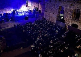 Juan Valderrama ofreció una velada única en el Castillo de Arribalavilla