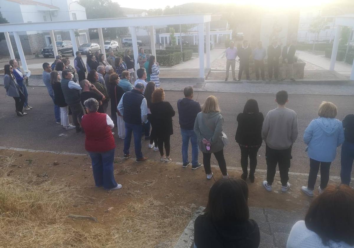 Imagen principal - Zalamea ha disfrutado un año más de su Romería de San Isidro