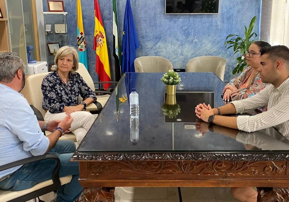 La Consejera de Cultura, Turismo, Jóvenes y Deportes visita Zalamea