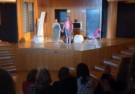 Suripanta Teatro conquistó a los ilipenses con su obra 'De vacaciones'