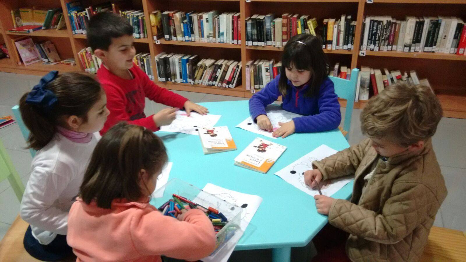 Los más pequeños trabajaron con el ´Ratoncito Pérez´ en el club de lectura