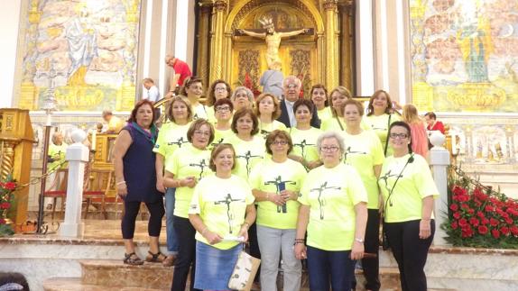 Parte del primer turno del grupo de voluntarias.::  