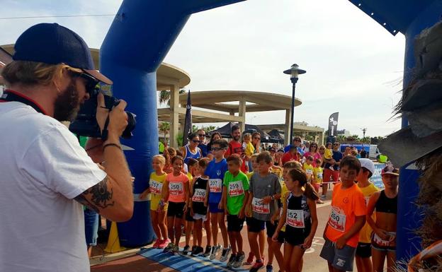Adra celebra el domingo su carrera popular