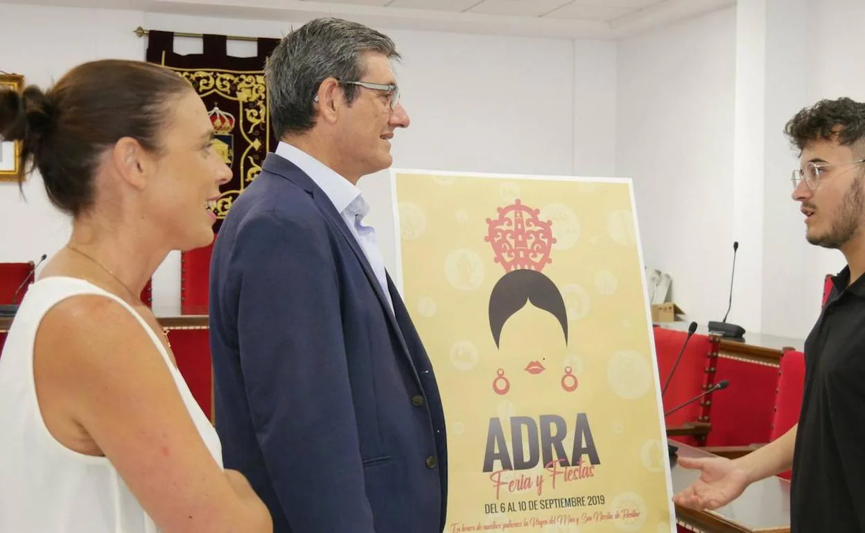 Adra presenta el cartel de su feria