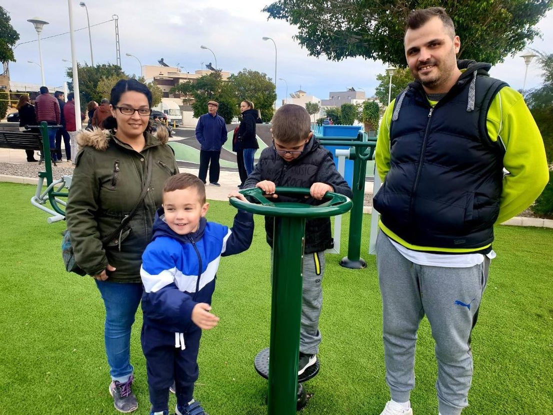 Fotos: Europa, el primer parque de Adra para 'skaters'