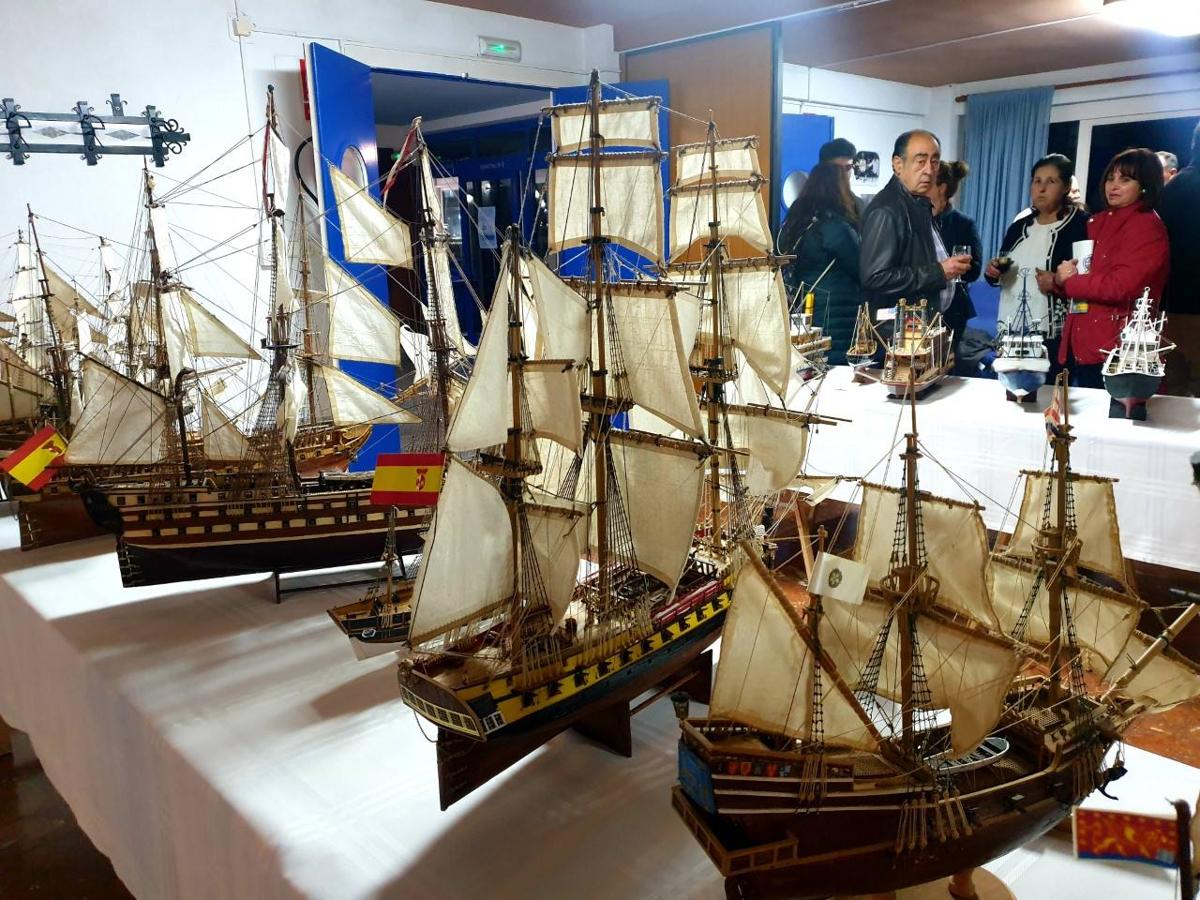 Fotos: El Juan Sebastián Elcano 'regresa' a Adra en forma de exposición
