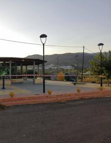 Imagen secundaria 2 - Coronavirus en Almería I Fuente Victoria desinfecta la zona de la residencia de mayores y fija un perímetro de seguridad