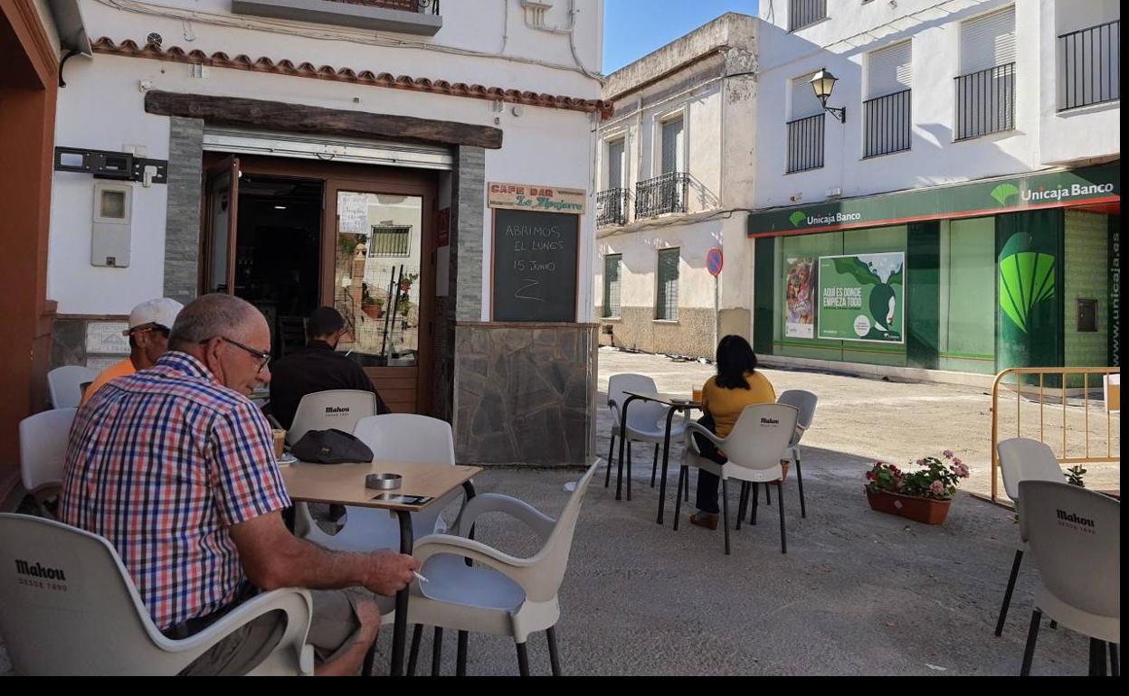 Laujar suma tres positivos por coronavirus en un día