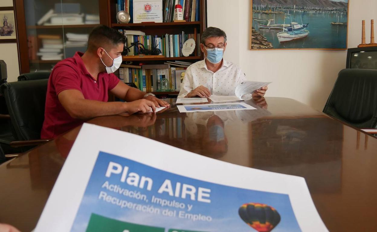 Adra lanza 40 ofertas de empleo temporal, la mayoría para limpieza y mantenimiento