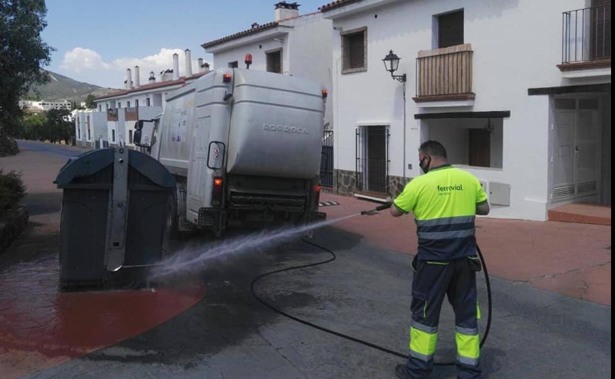 Desinfección de calles en Fondón. 