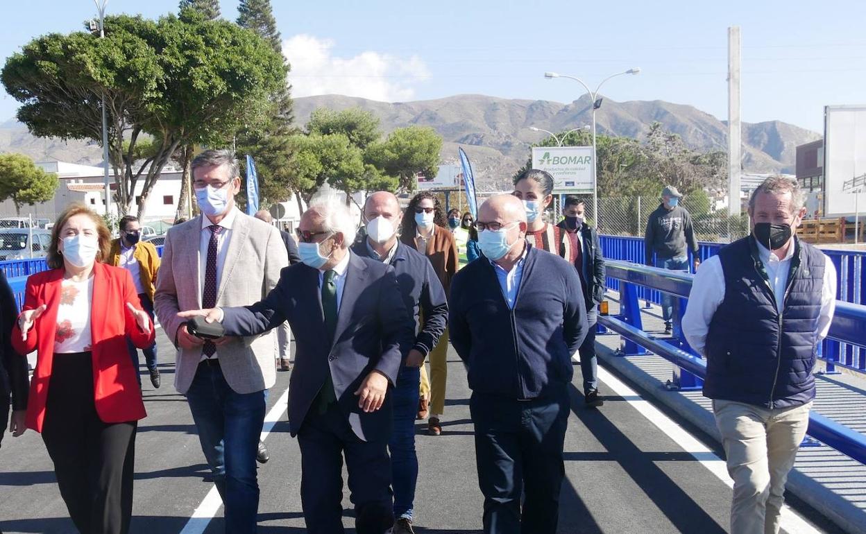 Adra | Abierto al tráfico el puente de Puente del Río