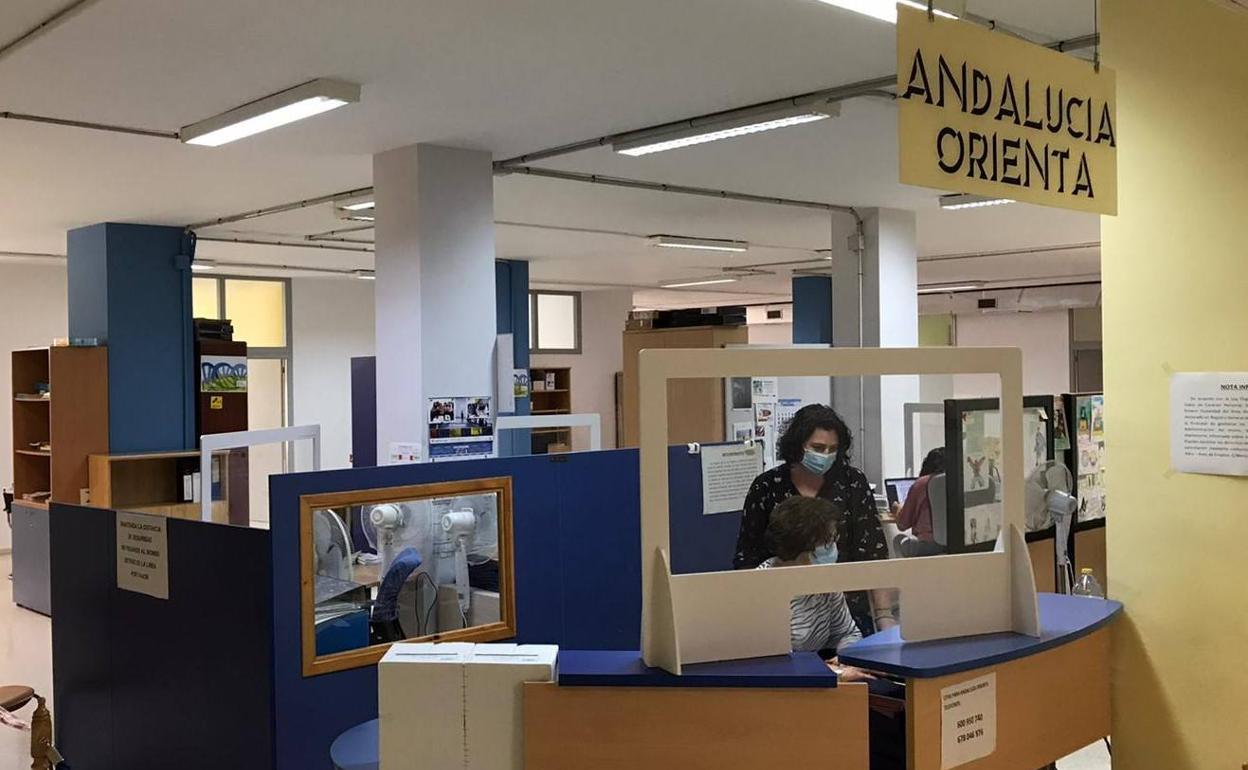 El Ayuntamiento ayuda a «casi de 600 vecinos» en paro a encontrar un puesto de trabajo