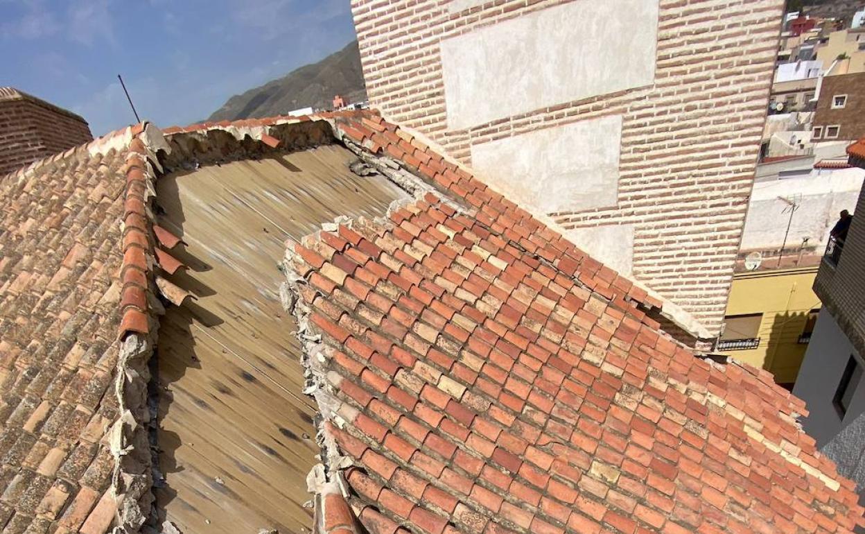 Trabajos de emergencia tras el derrumbe originado el pasado septiembre. 