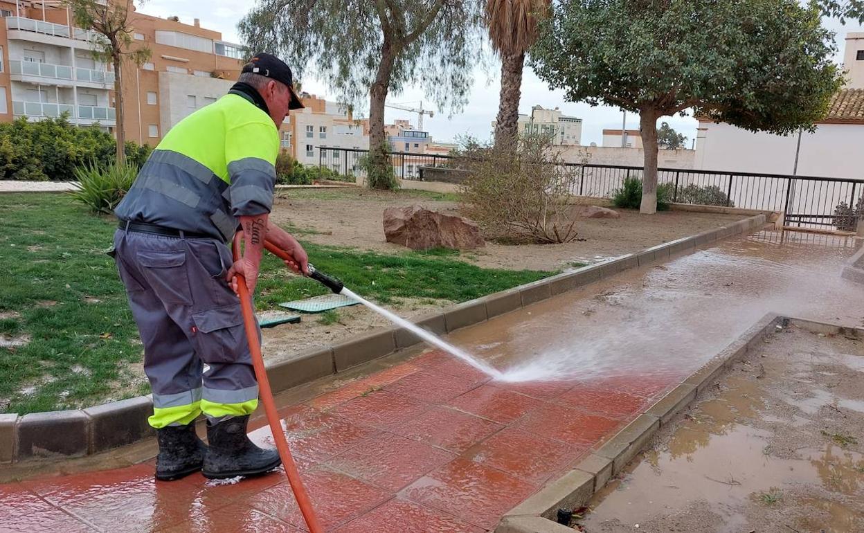 Quince días para baldear sin permiso previo