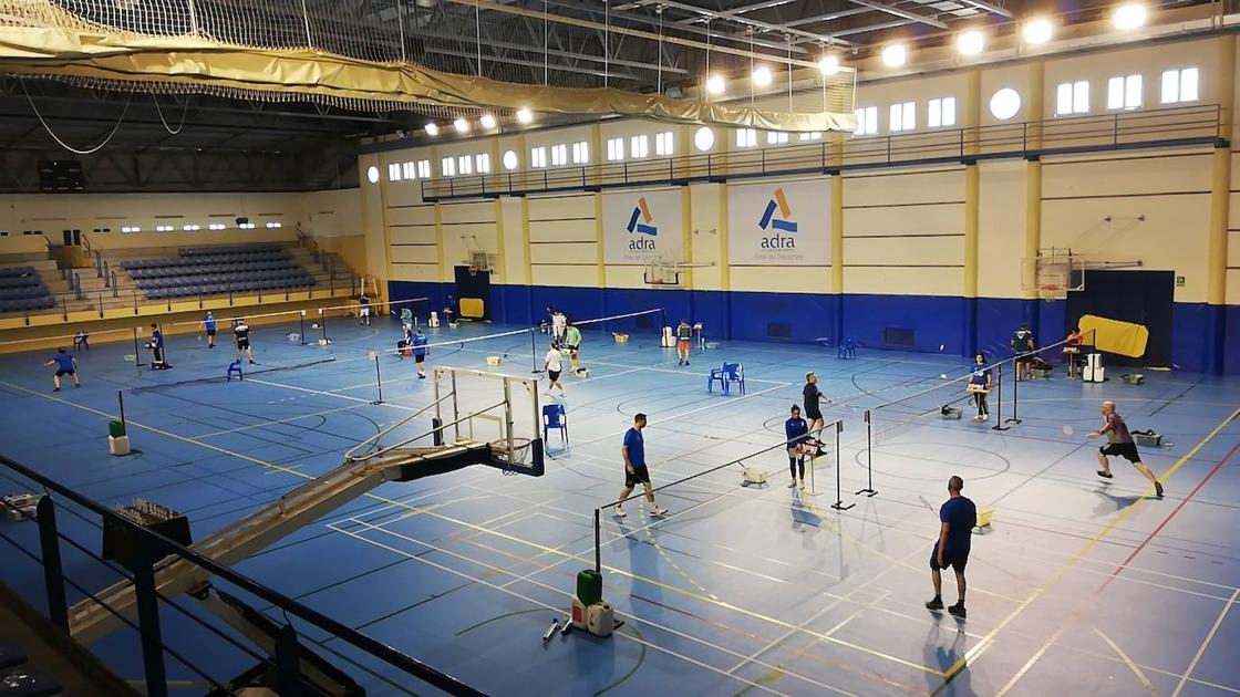 Fin de semana completo: rugby, bádminton y baloncesto en Adra