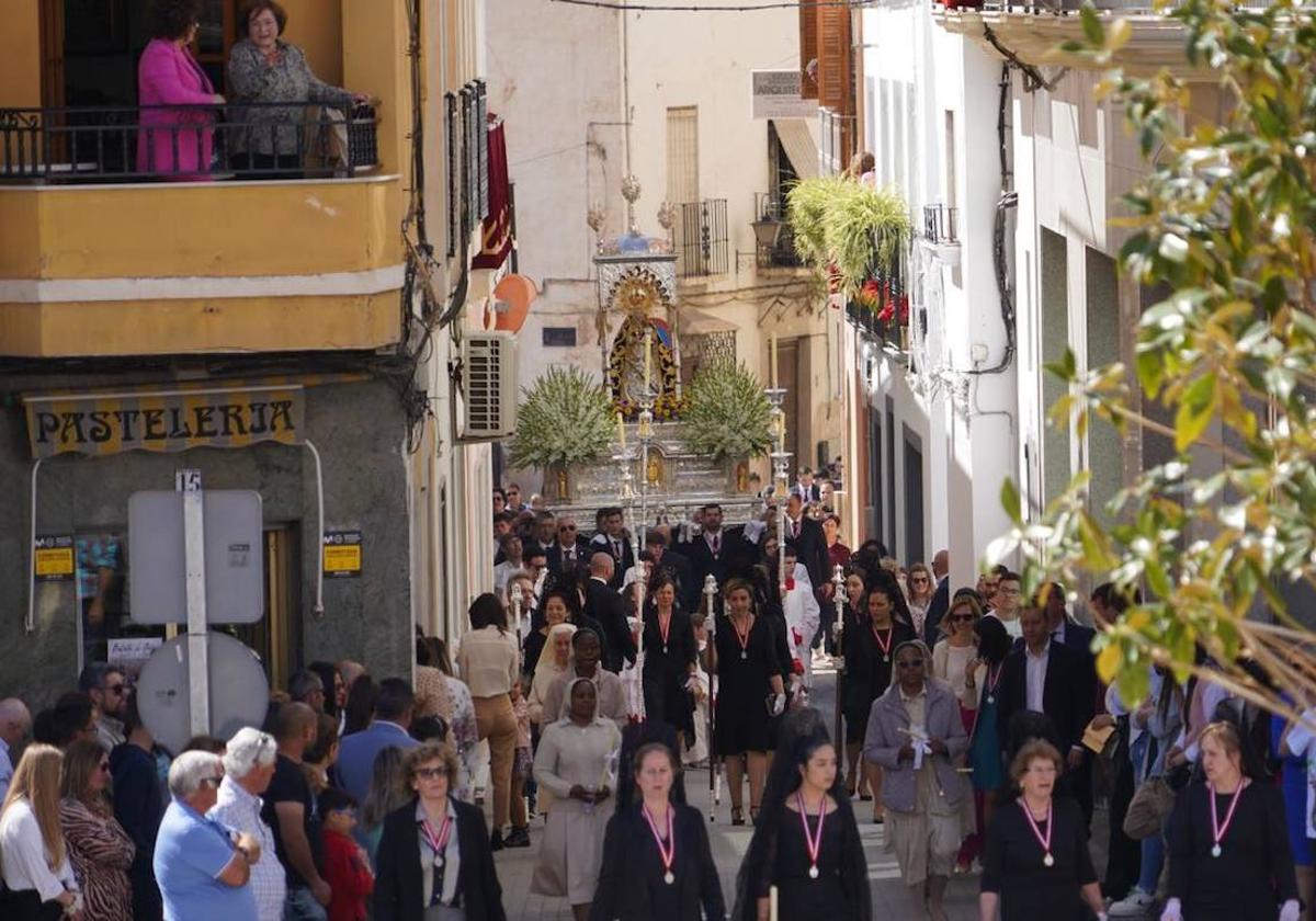 Berja acompaña a su patrona en procesión