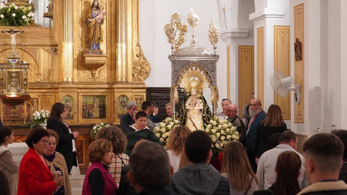La patrona regresa a su ermita
