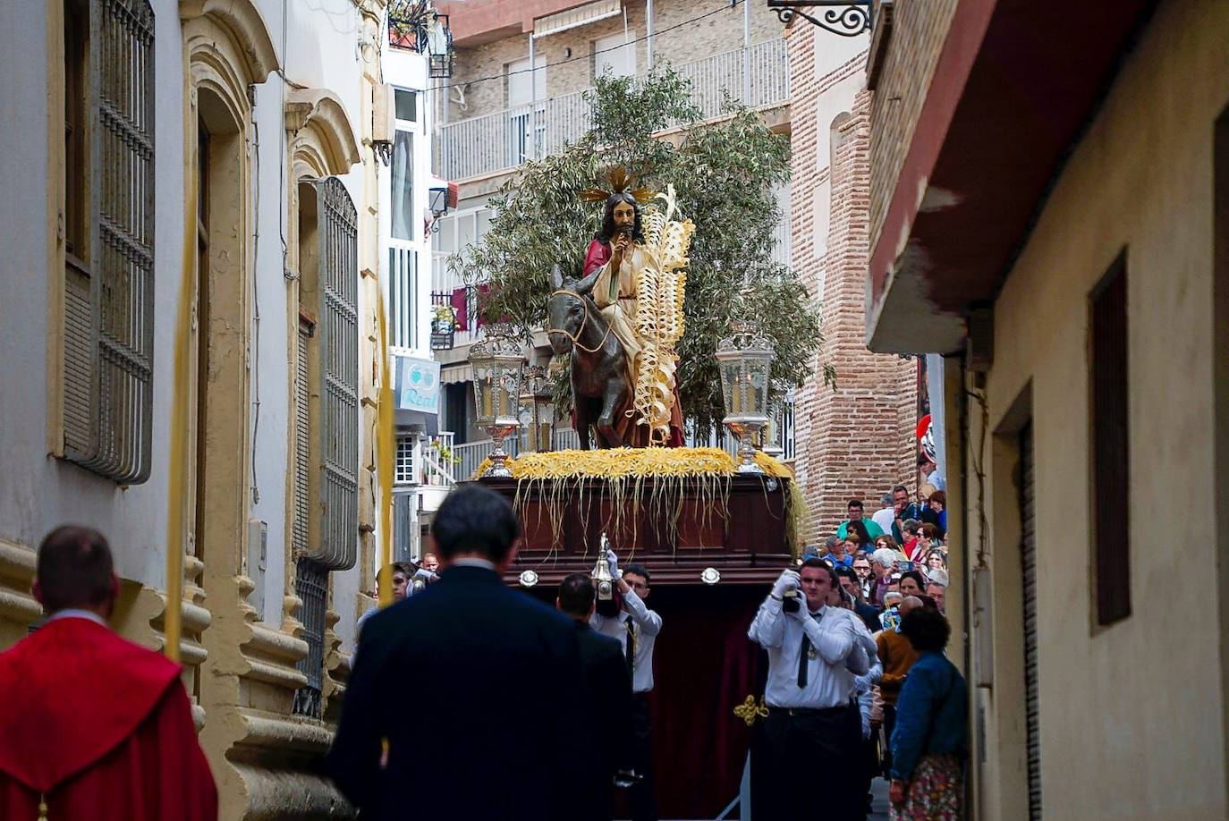 La Pasión deja paso al Domingo de Ramos en Adra