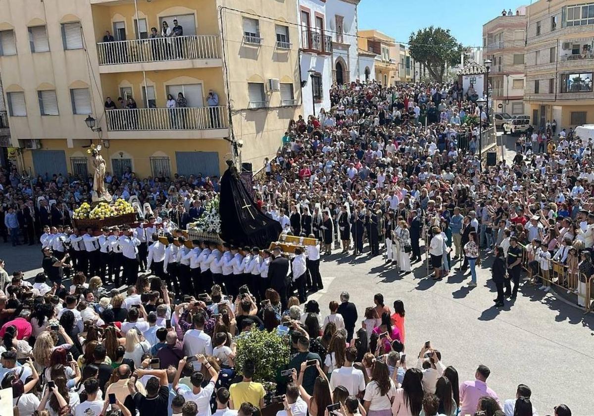 Adra aplaude una Semana Santa marcada por la «unión» de sus tres cofradías