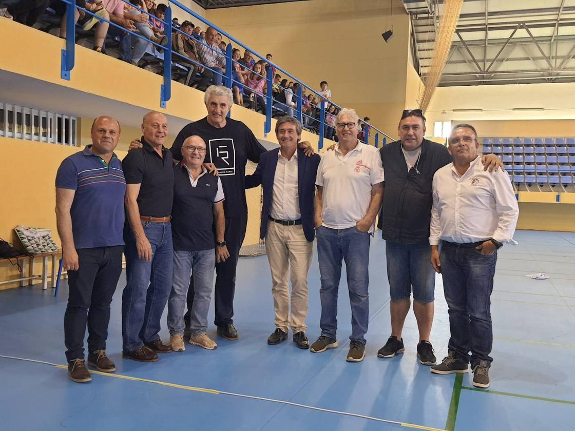 Leyendas del Real Madrid, invitado de excepción a la fiesta del baloncesto en Adra