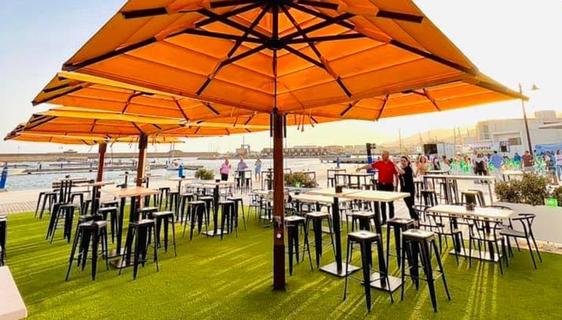 Jamones Picena ofrece una degustación de productos en el Muelle Gourmet