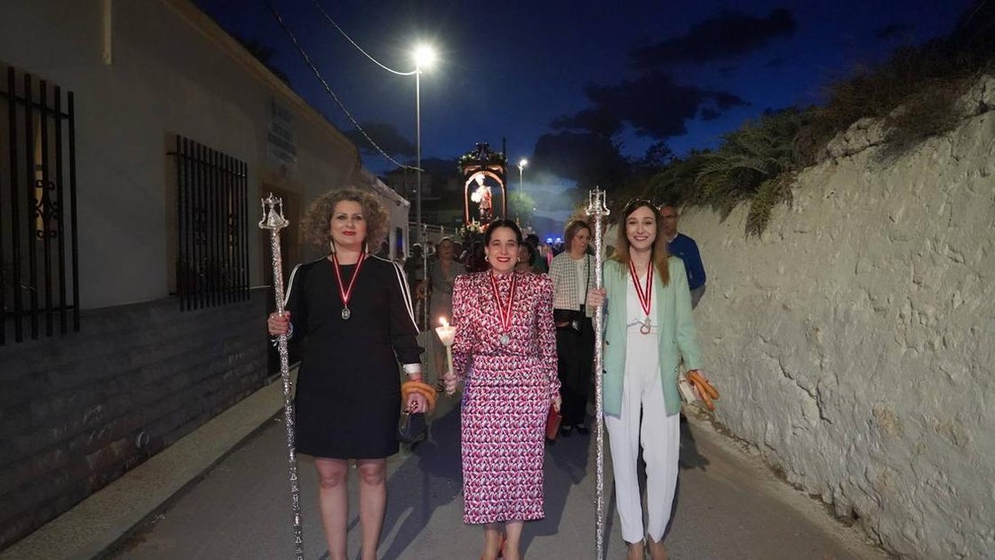 San Isidro y Santa Rita desfilan en Berja