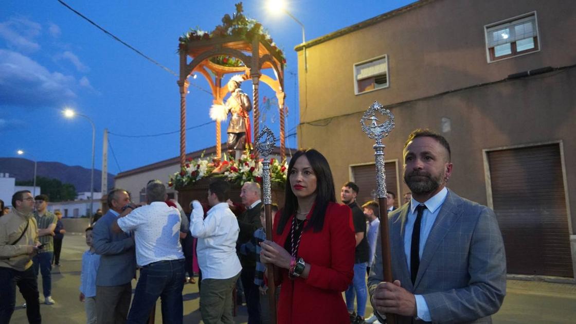 San Isidro y Santa Rita desfilan en Berja