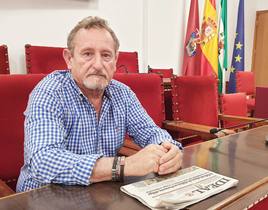 Ignacio Jinés posa para IDEAL en su último día de trabajo
