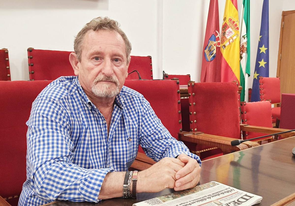 Ignacio Jinés posa para IDEAL en su último día de trabajo