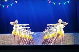 Energía y 'buen rollo' en el último espectáculo de Adra Baila