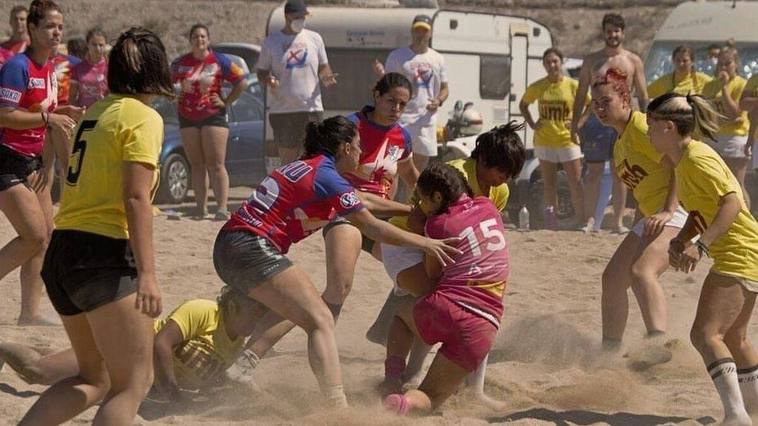 Vuelve el rugby a las playas de Adra